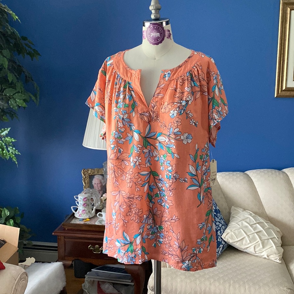Coral floral top